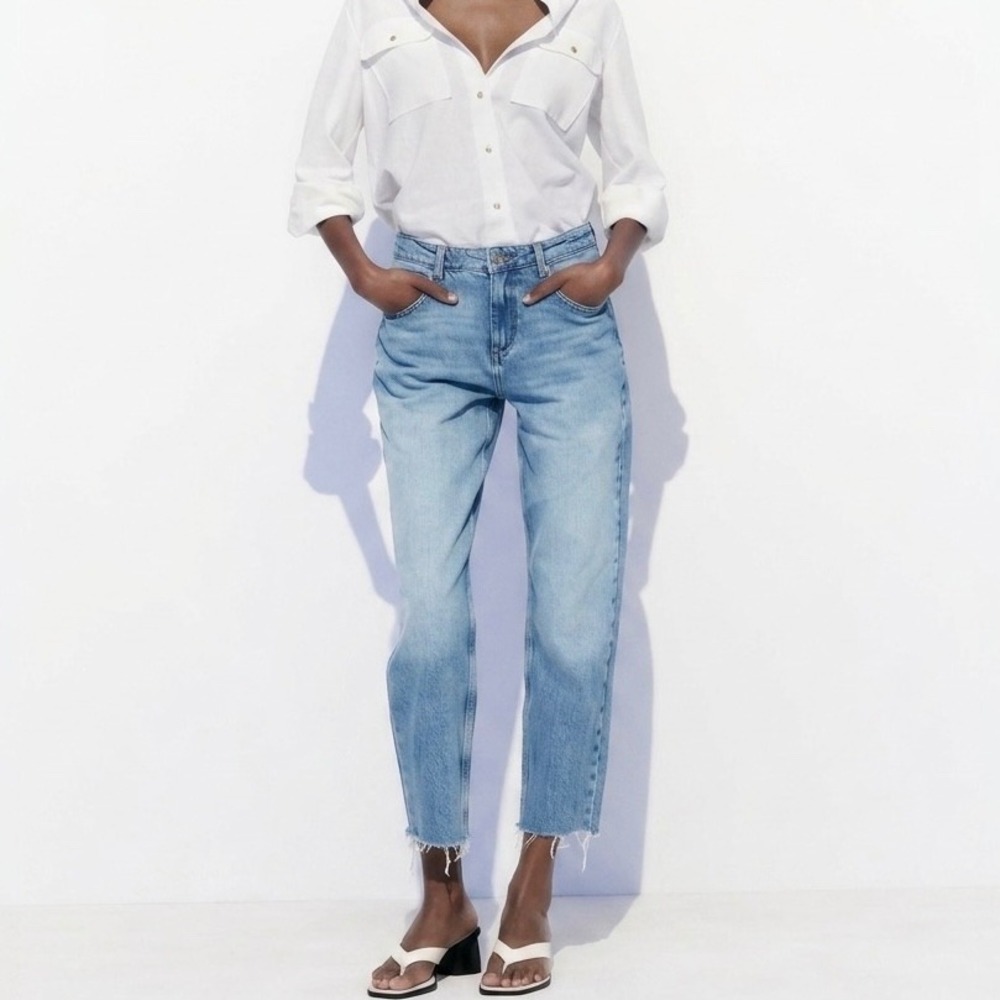 Zara Cropped Raw Hem Boyfriend Jeans Straight Leg 6‎ High-Waisted Casual Capsule